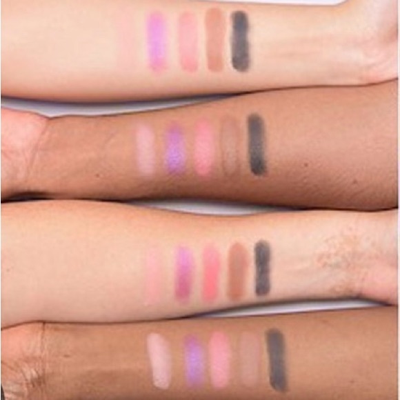 MAC Selena (Bundle) - Picture 4 of 4